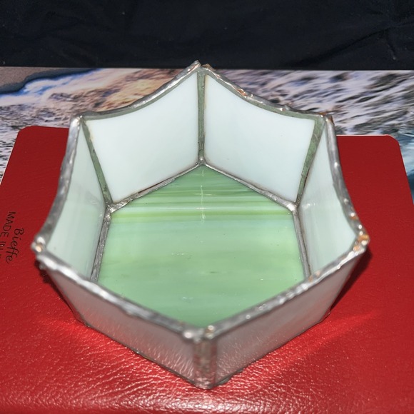 Other - Handmade Stained Glass Lead Trimmed Trinket Dish/Bowl. White Sides W/ Green Base